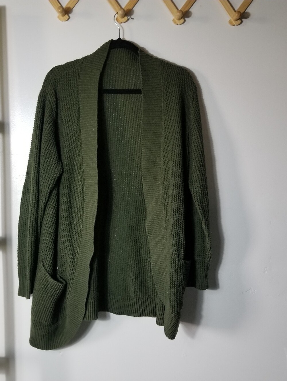 WOMEN'S GREEN OPEN FRONT CARDIGAN SIZE MEDIUM